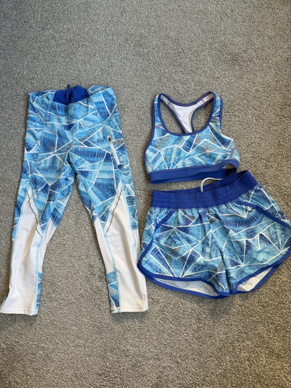 C9 by Champion Blue Geometric Activewear Set - Sports Bra, Shorts, Leggings